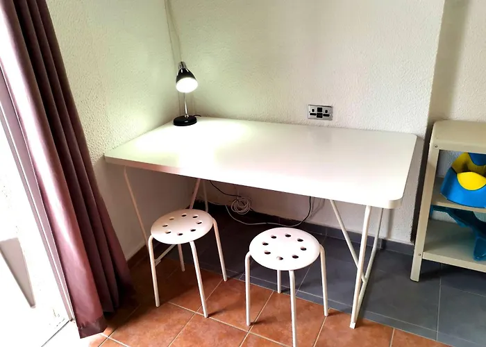 Spacious Apartment *